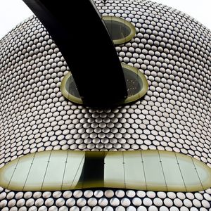 FUTURISMO EM BIRMINGHAM
