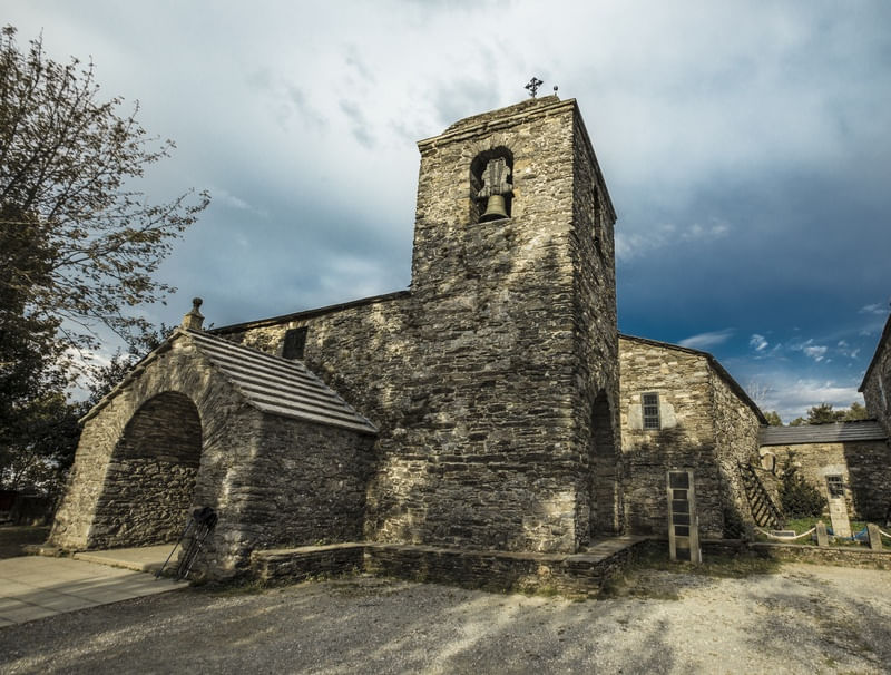 IGREXA DE SANTA MARÍA A REAL DO CEBREIRO