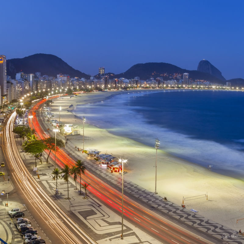 AS CURVAS DE COPACABANA, RIO DE JANEIRO - QUADRADA