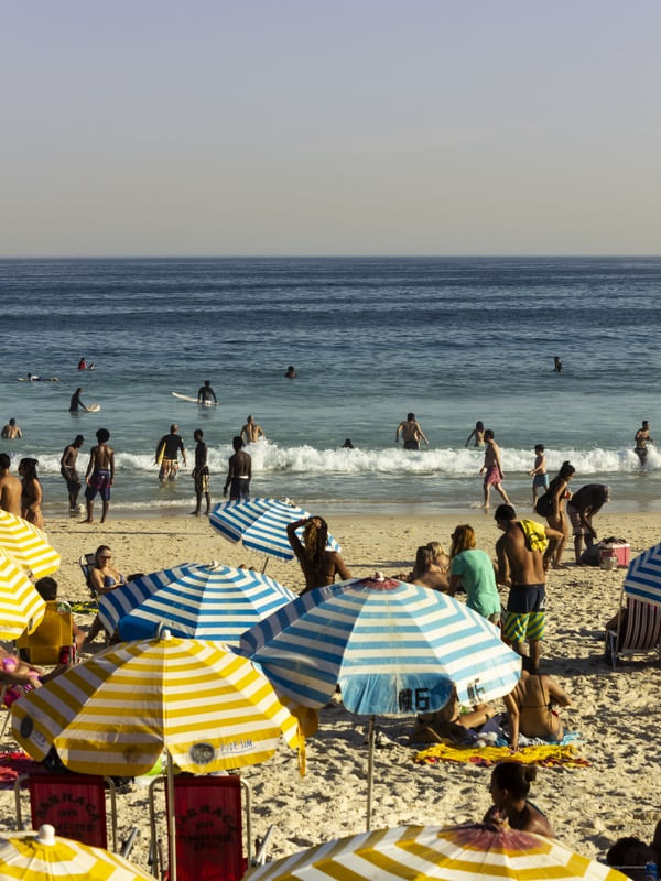 PRAIA COLORIDA