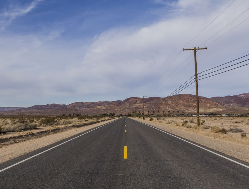 THE LONG ROAD (CALIFORNIA, EUA)