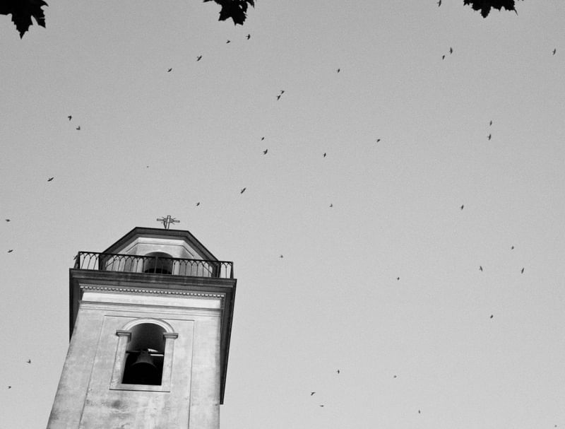 PASSARINHOS E IGREJA