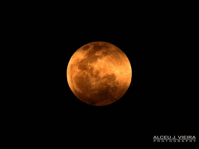 RED MOON