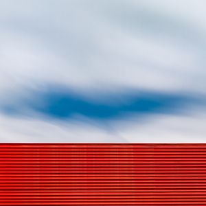VERMELHO LINHAS, CÉU.