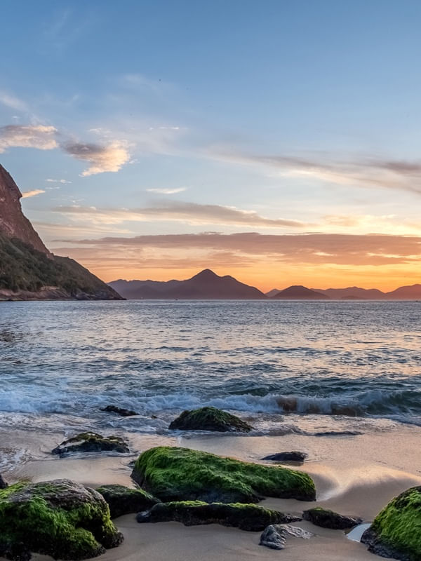 TRÍPTICO PRAIA VERMELHA NO AMANHECER_02