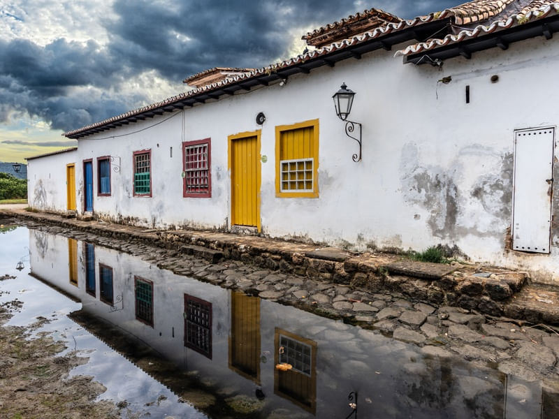 PARATY E SEUS REFLEXOS