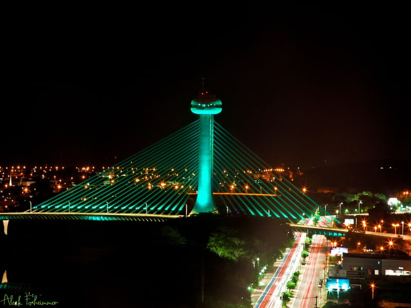 ESTAIADA IN NIGHT