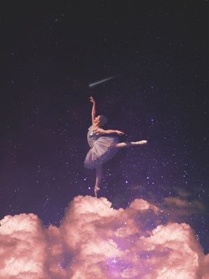BAILARINA NAS NUVENS