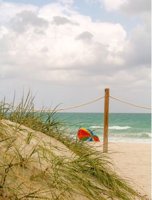CORES NA PRAIA