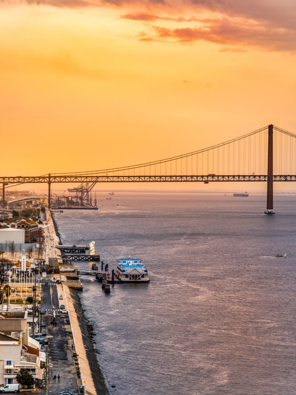 GOLDEN LISBON