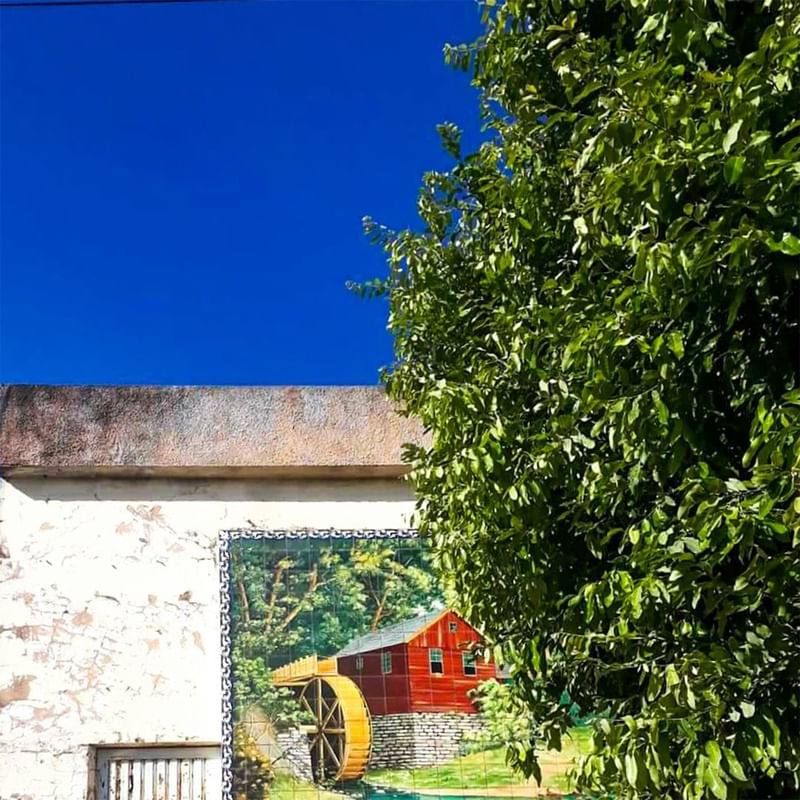ADAMANTINA