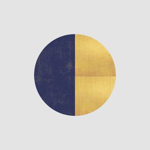 BLACK AND GOLD CIRCLE 04 SQ