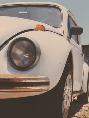 FUSCA BEGE
