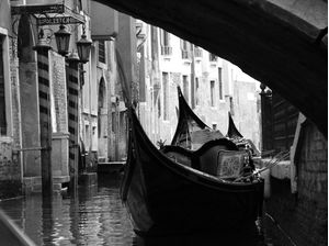 GÔNDOLA EM VENEZA (P/B)