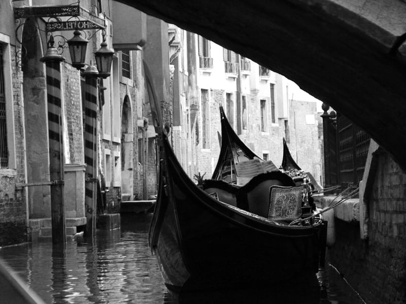GÔNDOLA EM VENEZA (P/B)