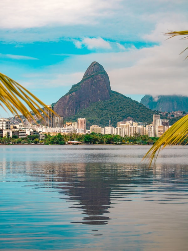 OS IRMAOS NA LAGOA