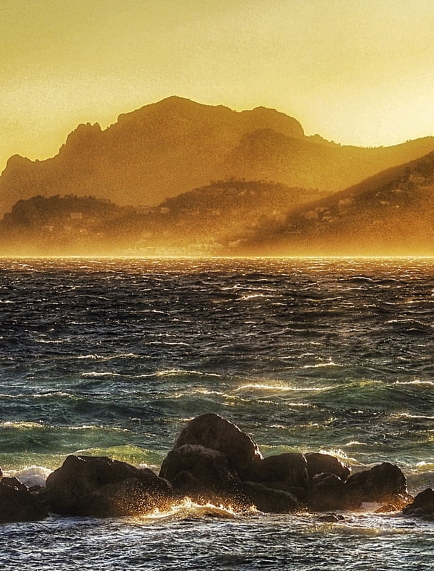 DETALHE POR DO SOL EM CANNES