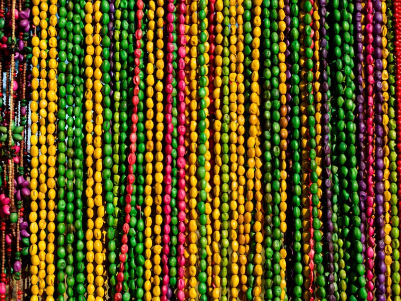 CORES DO ARTESANATO INDÍGENA