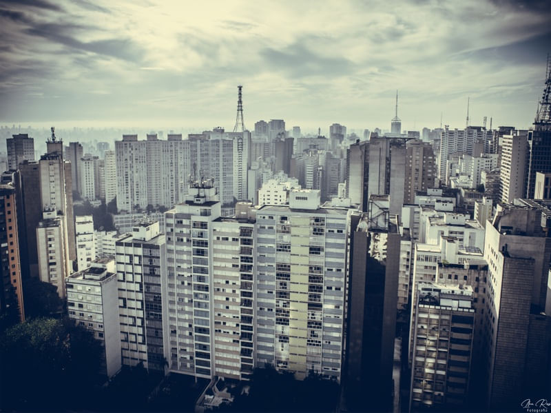 SÃO PAULO COM CORES FRIAS