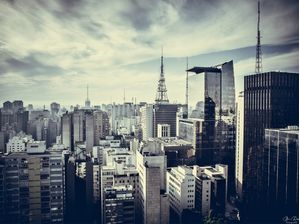 SÃO PAULO E SUAS TORRES E PRÉDIOS