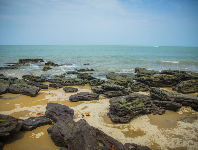 PEDRAS NA PRAIA AZUL