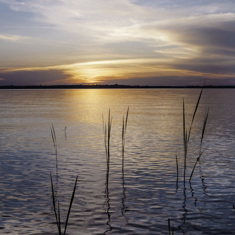 REFLEXOS DO PÔR DO SOL NO RIO MAUÉS LL