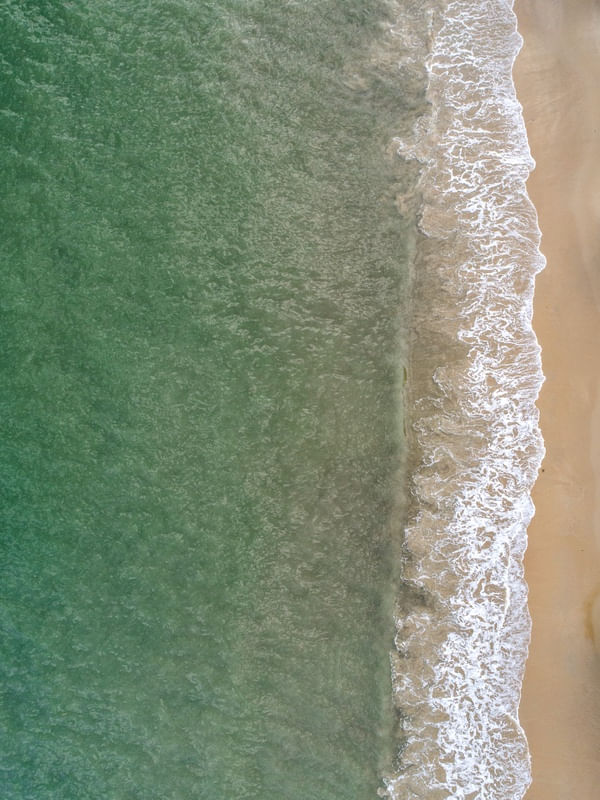A PRAIA E A AREIA