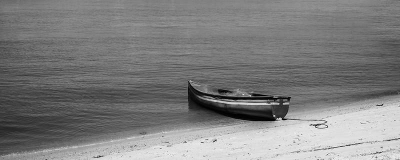 BARCO NA AREIA