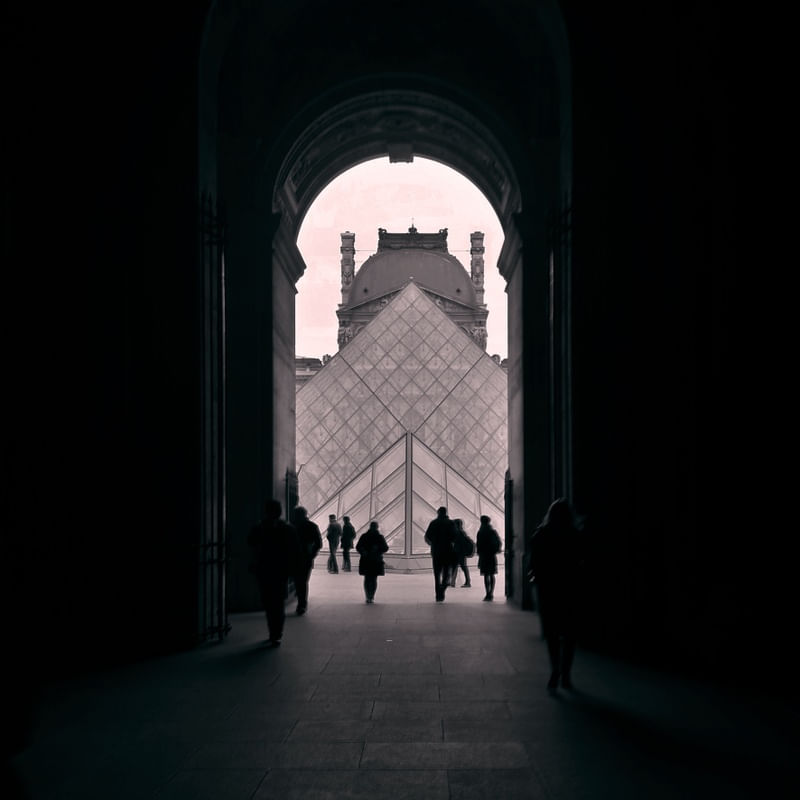 PIRÂMIDES LOUVRE - PARIS