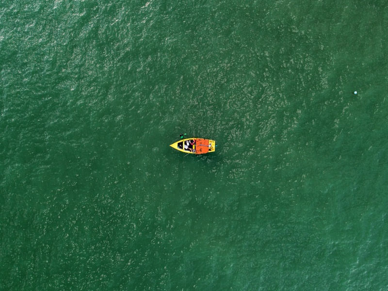 O BARCO AMARELO NO MAR VERDE I