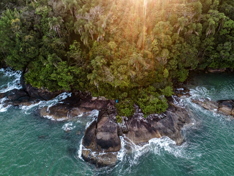 O MAR, AS PEDRAS E A NATUREZA
