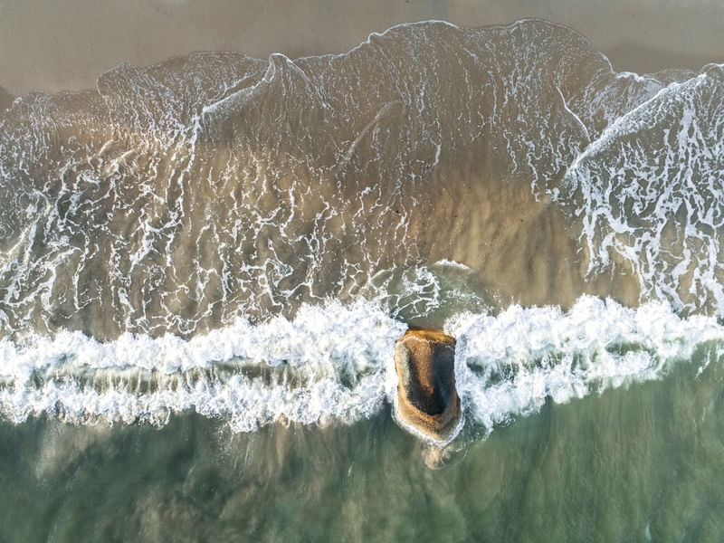 O MAR E AS PEDRAS XII