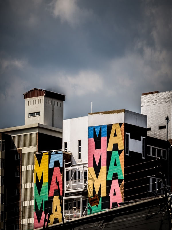MAMA ÁFRICA