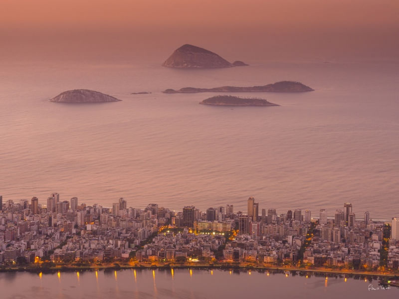 PANTONE RIO: ROSA CAGARRAS, RIO DE JANEIRO