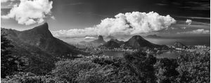 DÍPTICO PANORÂMICO: ZONA SUL DO RIO DE JANEIRO EM PRETO E BRANCO