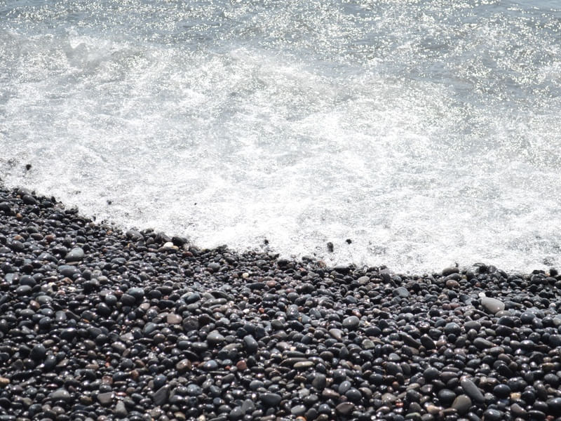BLACK BEACH - PRAIA PRETA