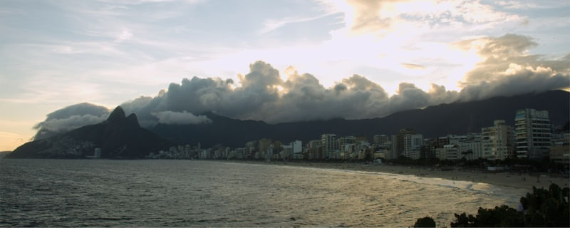 IPANEMA E MORRO DOS DOIS IRMÃOS
