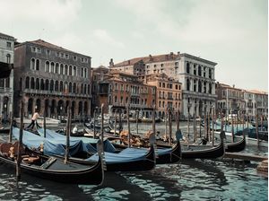 GONDOLAS - VENEZA - ITALIA