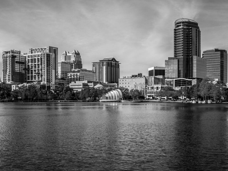 SKYLINE DE ORLANDO, FL - LAKE EOLA PARK