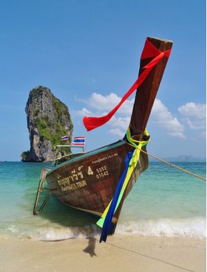 LONG TAIL BOAT