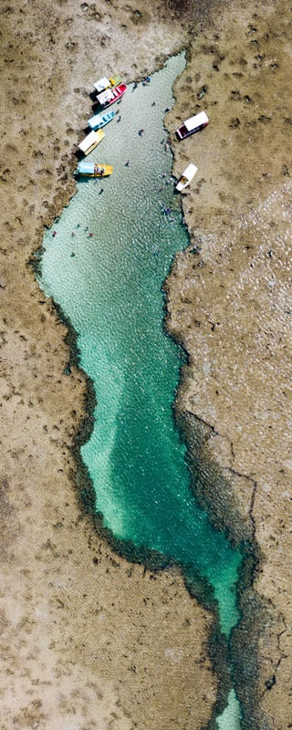PISCINA NO MAR
