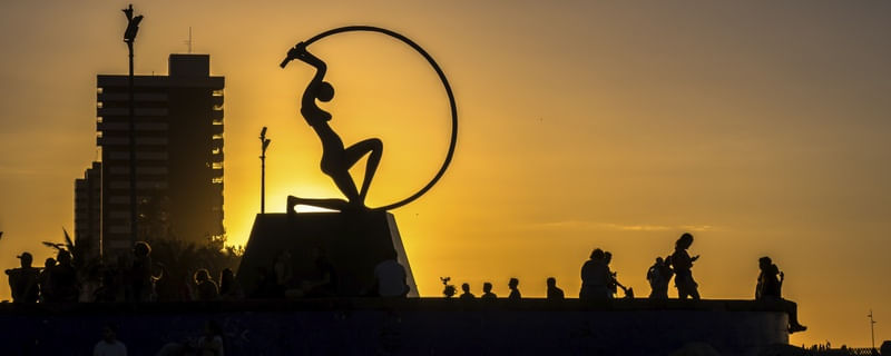 ESTÁTUA DE IRACEMA_BEIRA MAR_GIGANTE