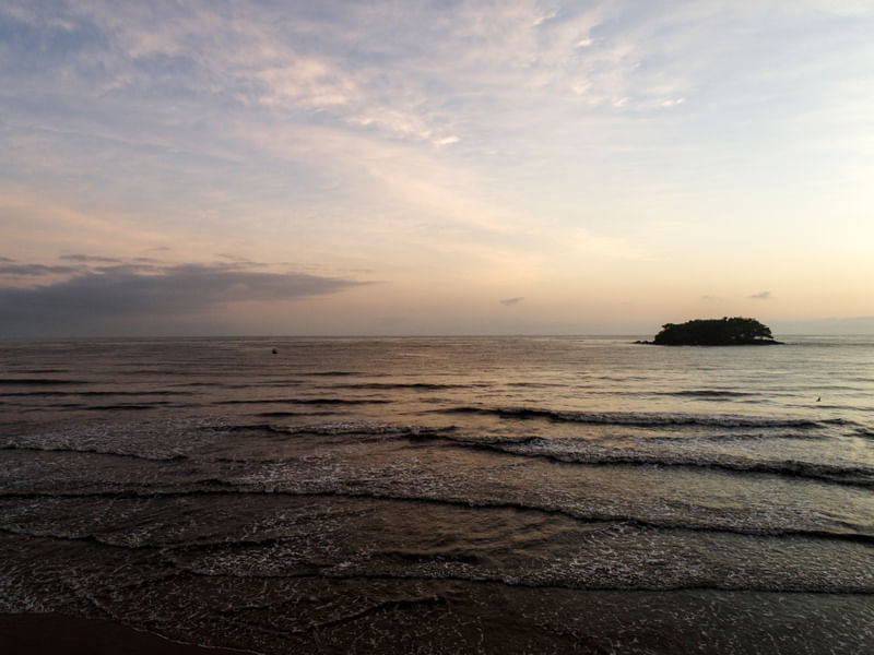 PRAIA AO ENTARDECER