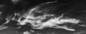 NUVEM ENTRE CÉU III