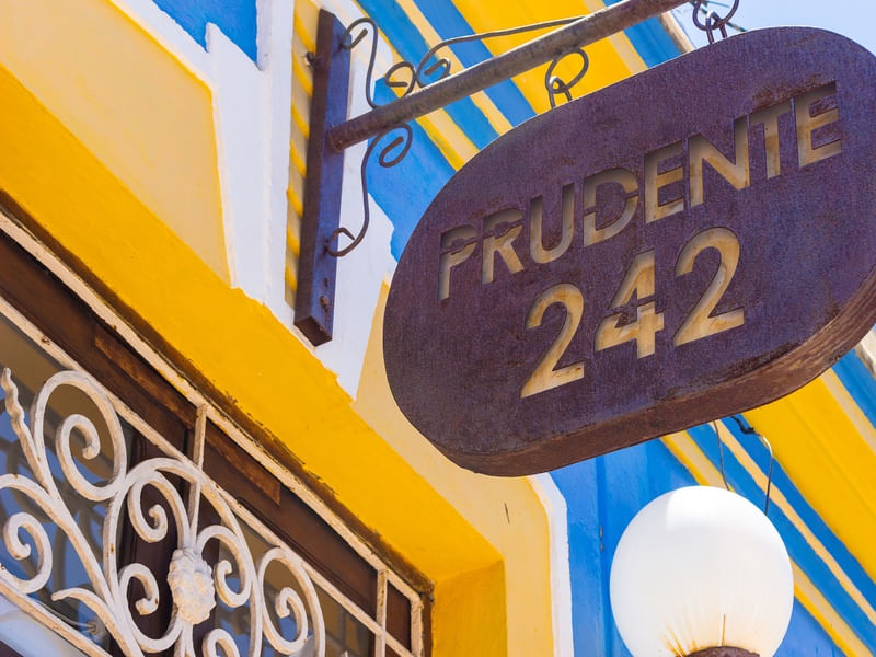 BOULEVARD 242