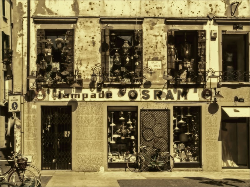 LUZ E LAMPADAS