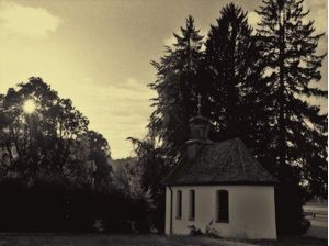 CAPELA NO CAMPO