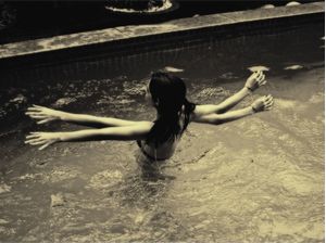 BANHO DE PISCINA