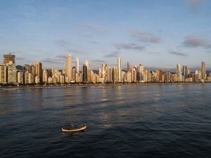 PRAIA URBANA III