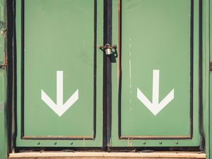 TWIN SIGN